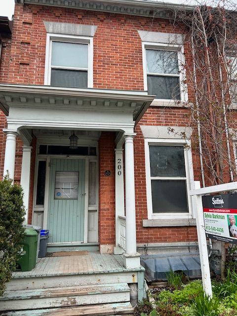 200 Bagot Street — photo 1