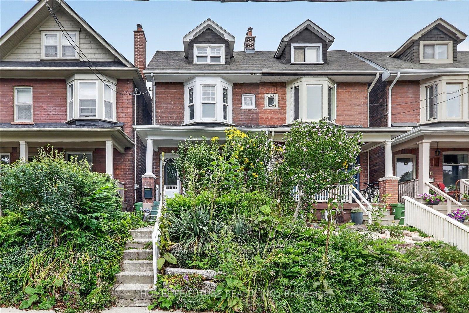56 Sparkhall Avenue, Toronto — Semi-Detached for sale, photo 1