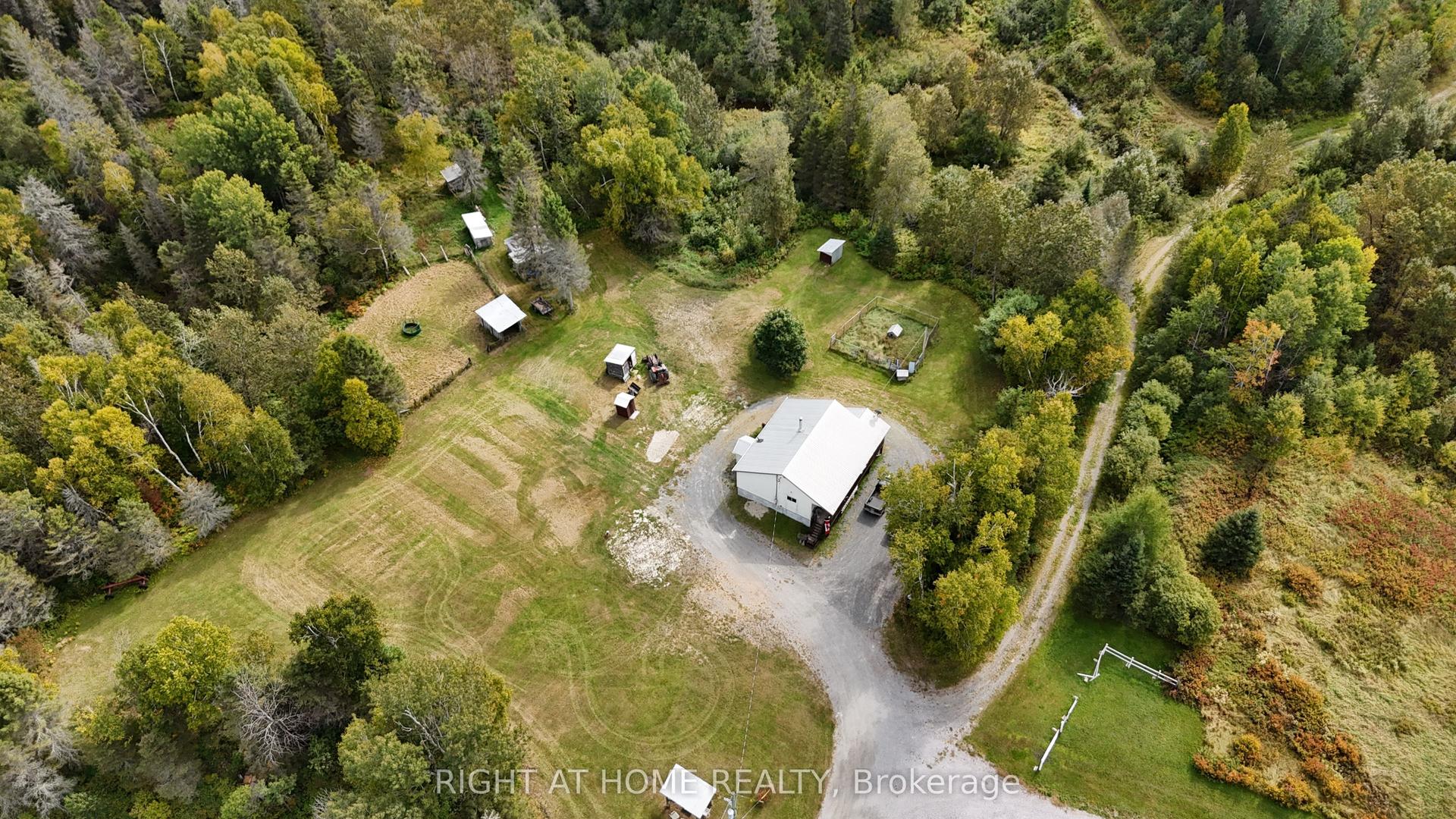 58 Bellefeuille Road S — photo 1