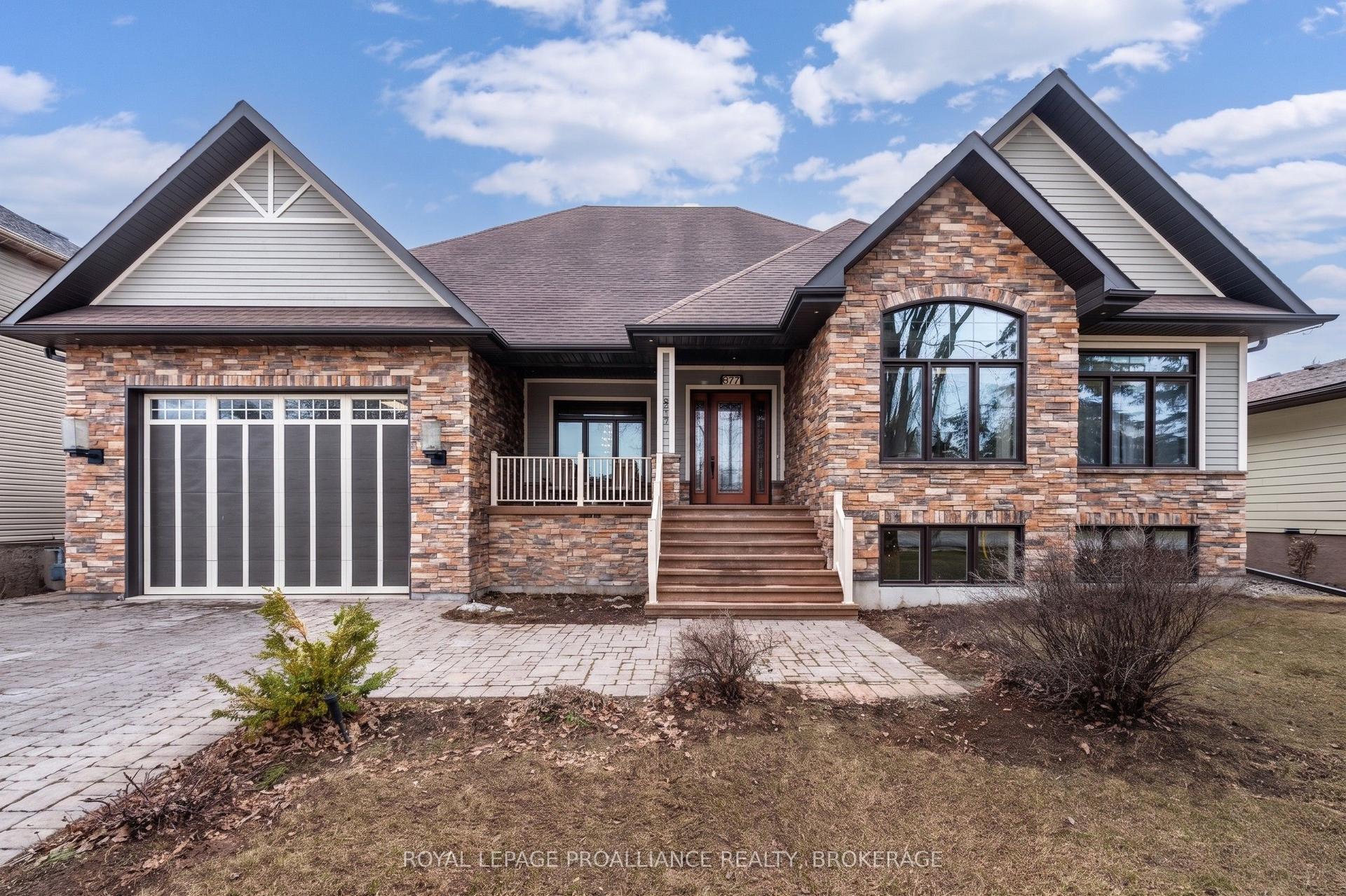 977 Woodbine Road — photo 1