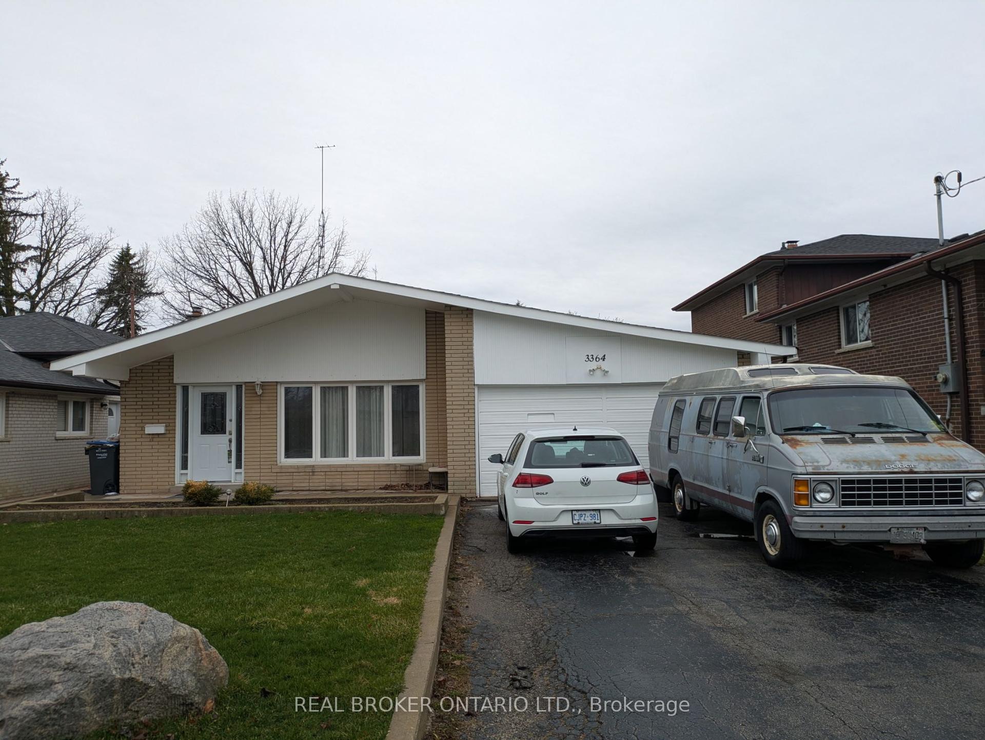 3364 Cedar Creek Drive — photo 1