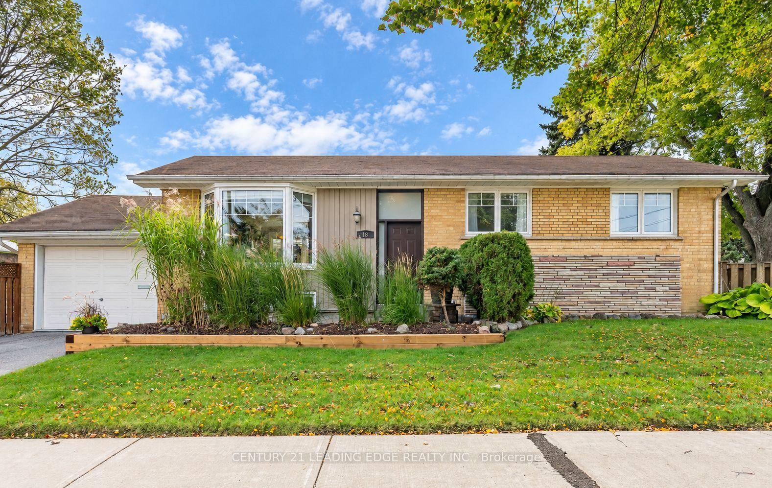 18 Horizon Crescent, Toronto — Detached for sale, photo 1