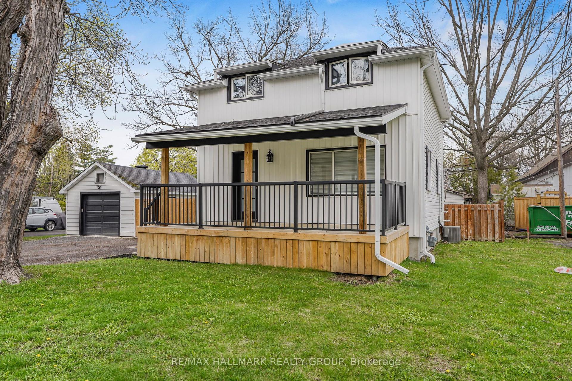 2545 MARKET Street — photo 1