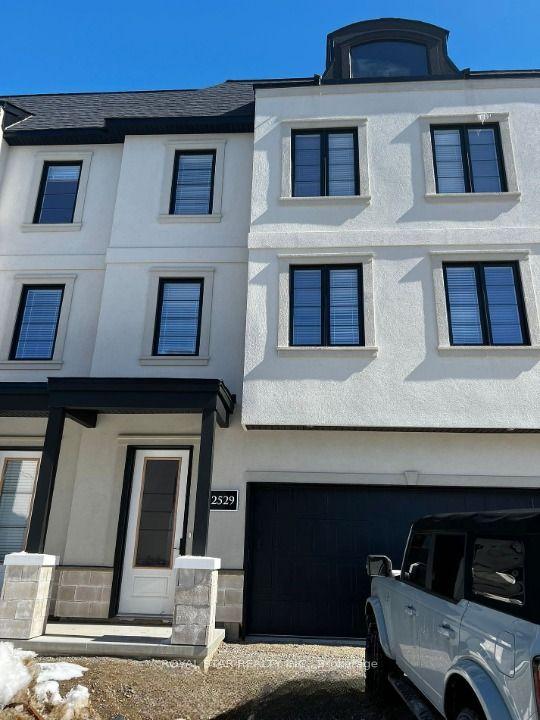 2529 Meadowlands Way 32 #32, London North — Townhouse for lease, photo 1
