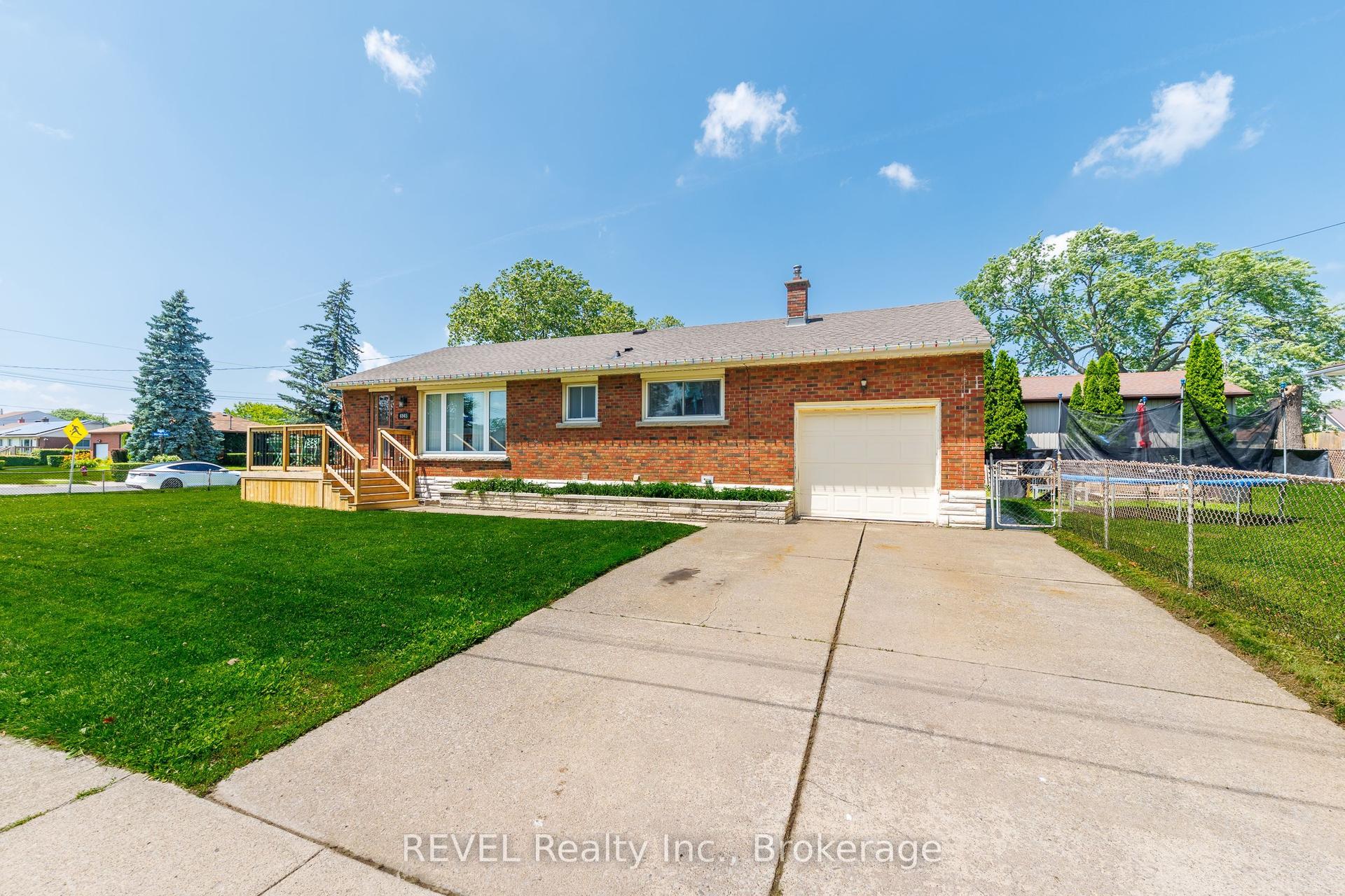 6945 Douglas Street — photo 1