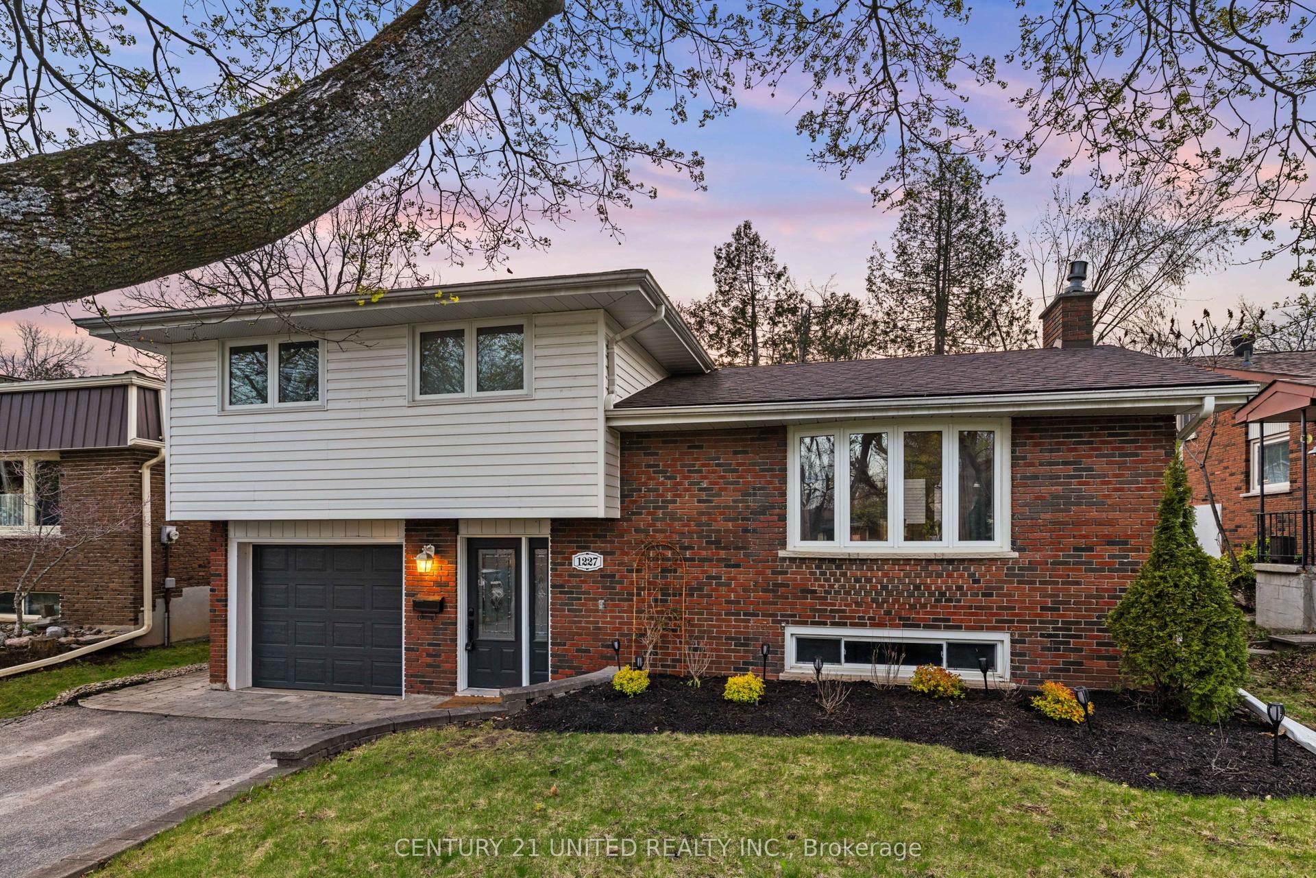 1227 Cartier Boulevard — photo 1