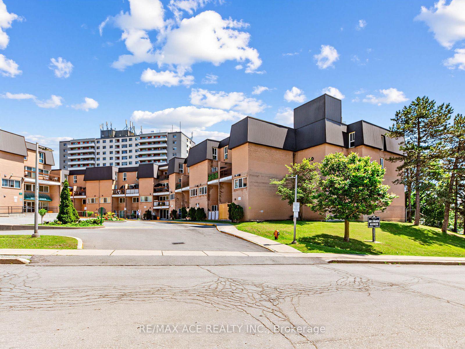 100 Mornelle Court 1017 #1017, Toronto — Condo Town for sale, photo 1