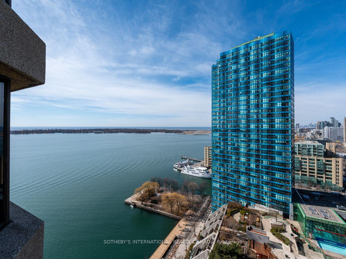 65 Harbour Square 2204 #2204, Toronto — Condo for sale, photo 1
