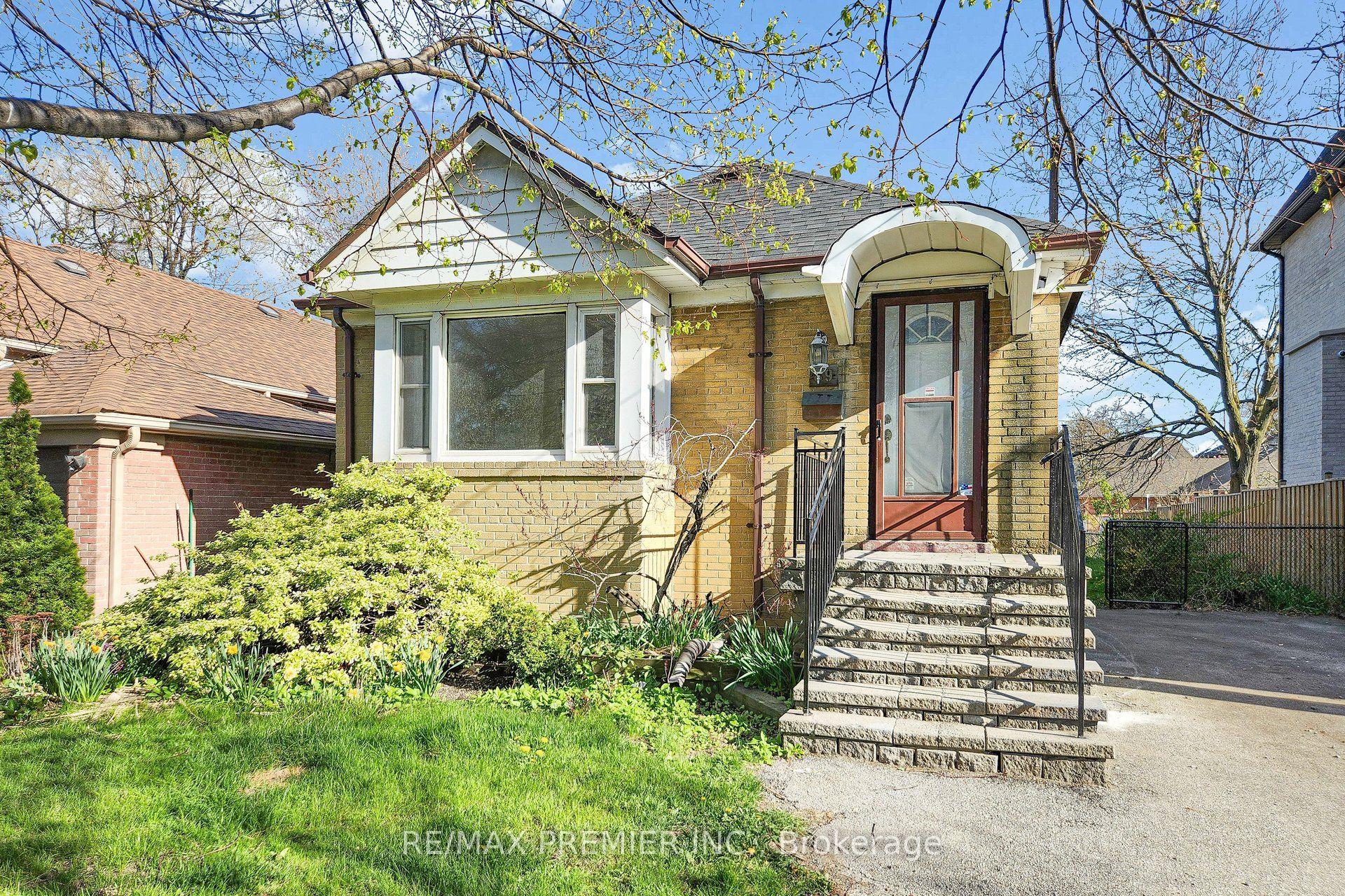 89 Burncrest Drive — photo 1