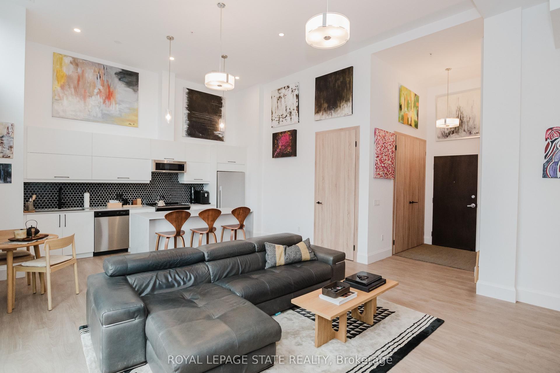 118 King Street E LPH13 #LPH13 — photo 1
