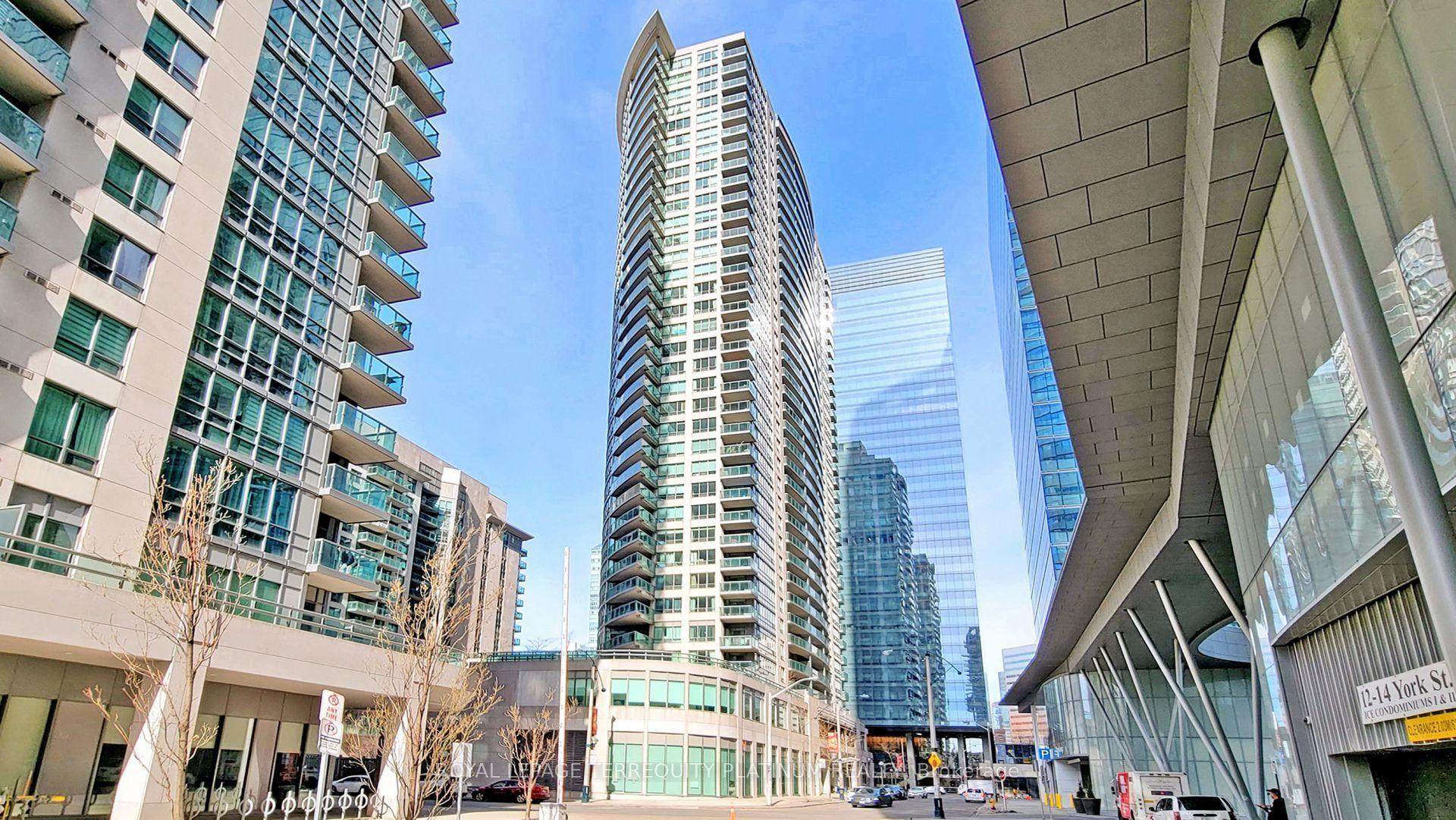 30 Grand Trunk Crescent 1907 #1907, Toronto — Condo for lease, photo 1