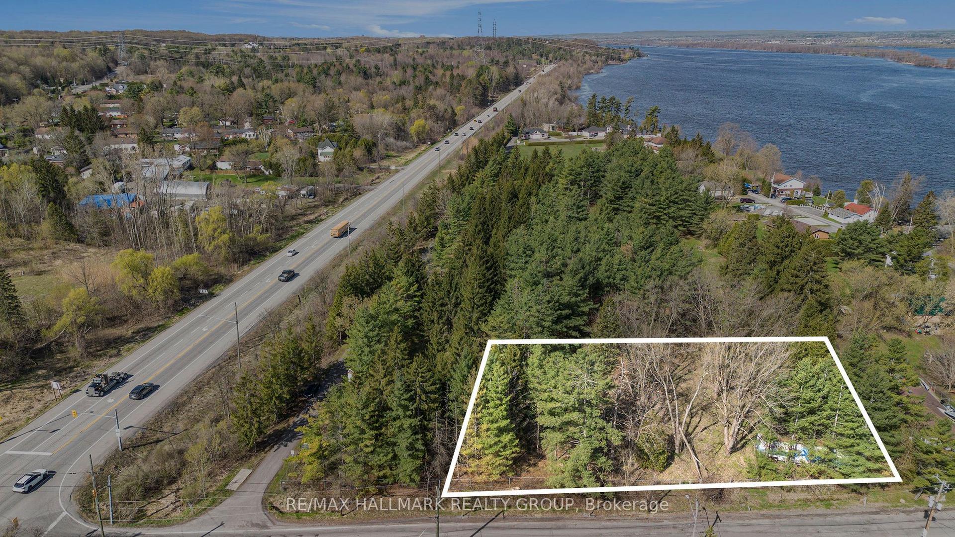 942 Cameron Street — photo 1