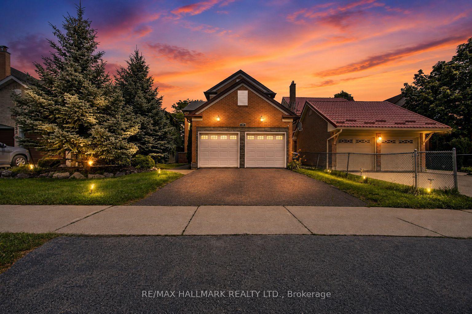 329 Kingsbridge Garden Circle, Mississauga — Detached for sale, photo 1