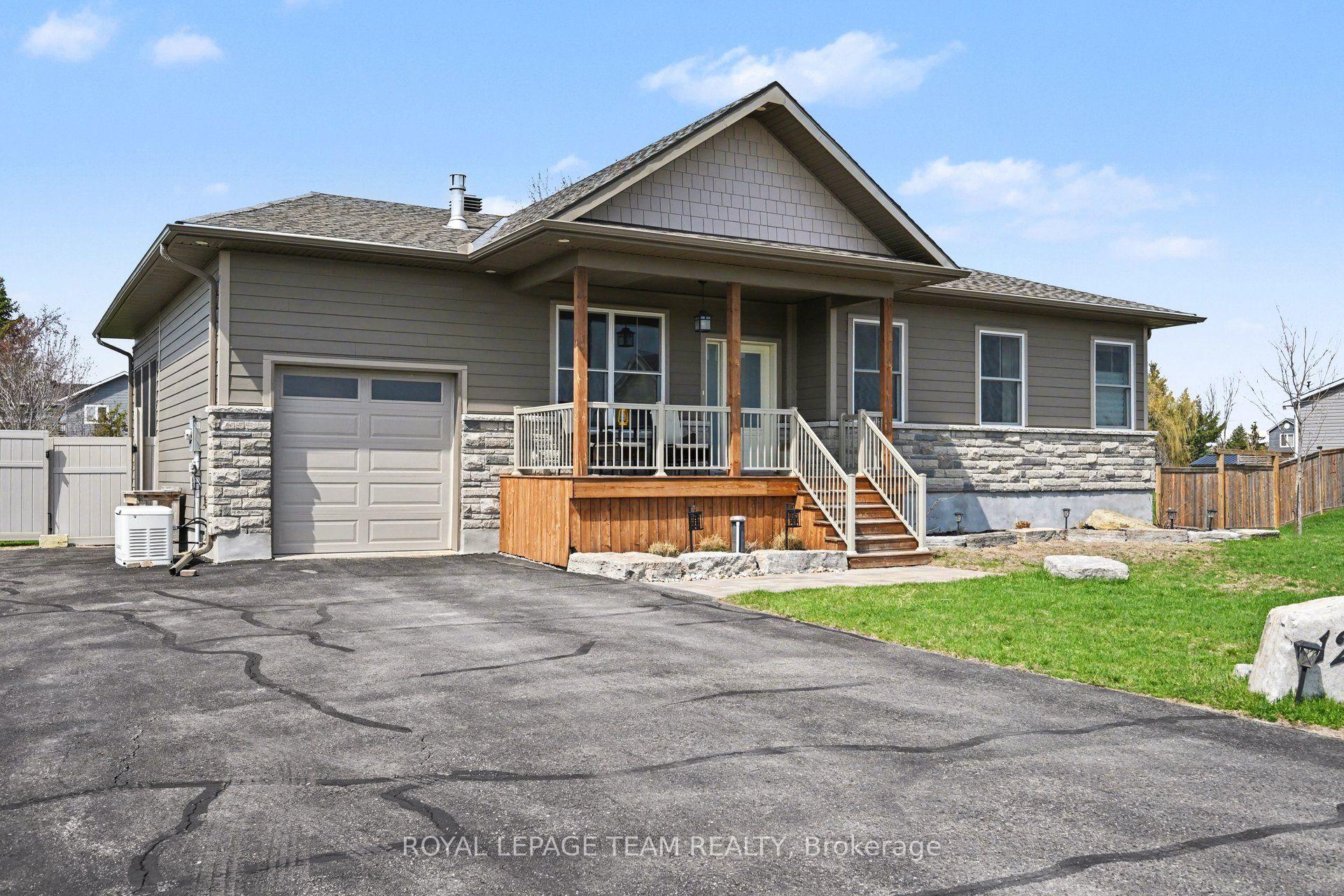 121 Grasshopper Lane — photo 1