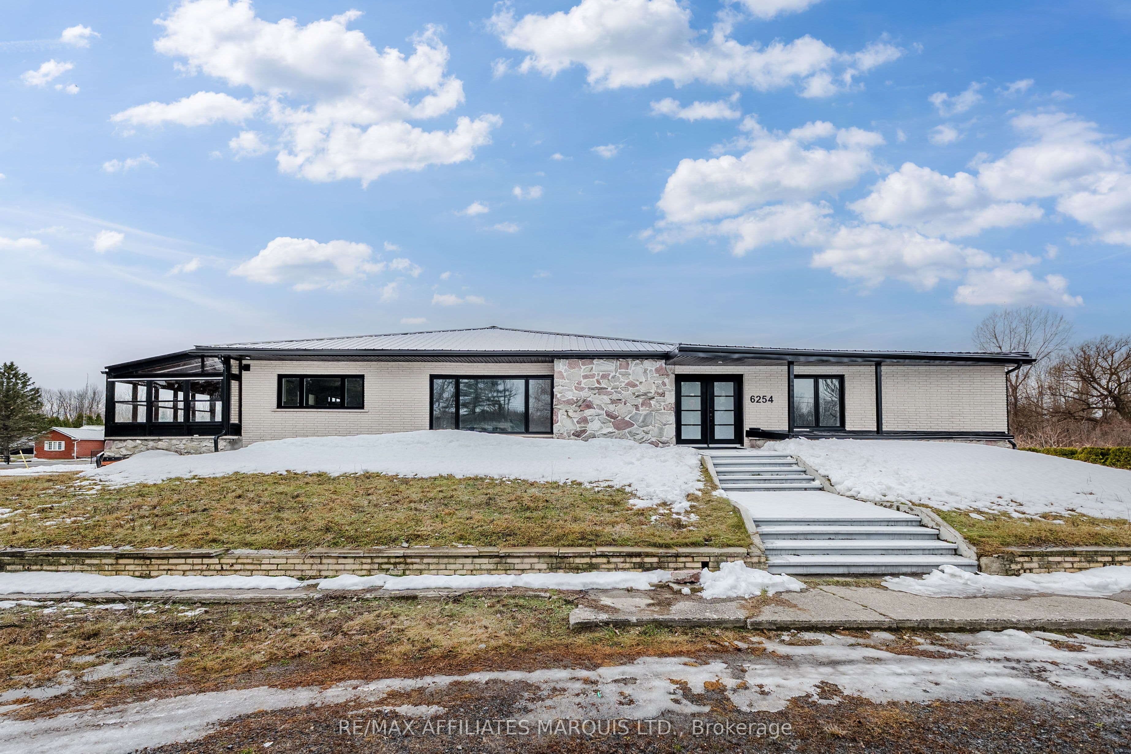 6254 Poplar Street — photo 1