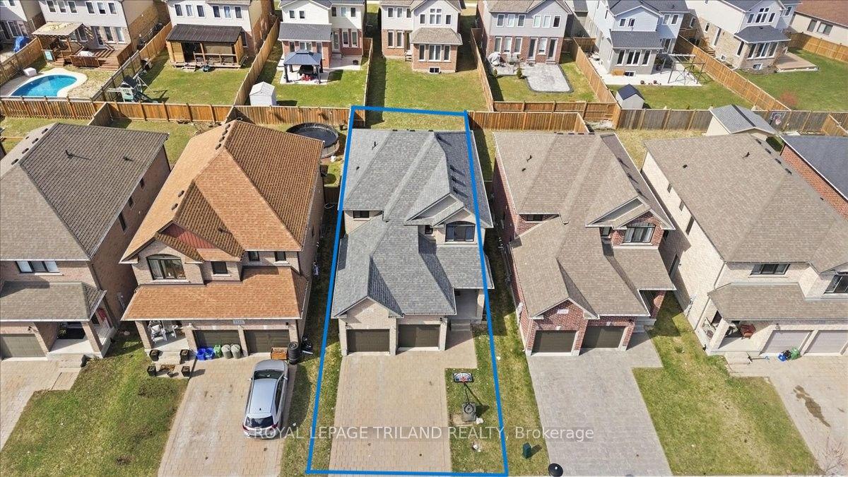 1942 Cedarpark Drive, London North — Detached for sale, photo 1