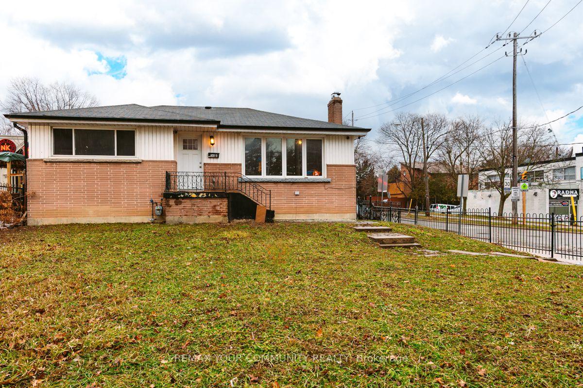 240 Markham Road Main Floor #Main Floor — photo 1