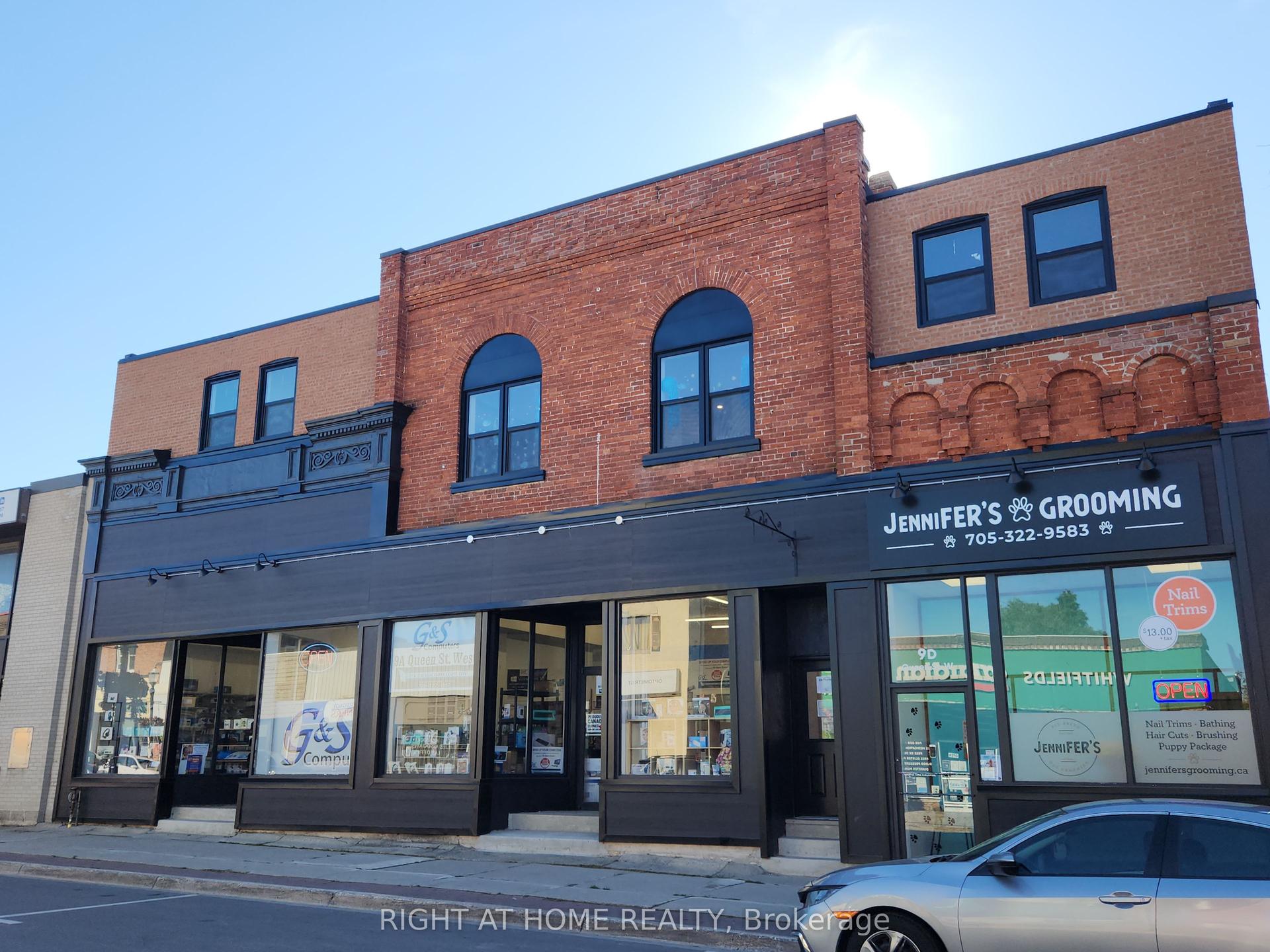 9 Queen Street W 203 #203, Springwater — Multiplex for lease, photo 1
