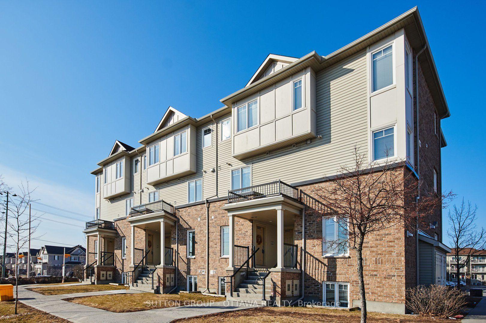 2625 Longfields Drive, Barrhaven — Condo Town for lease, photo 1