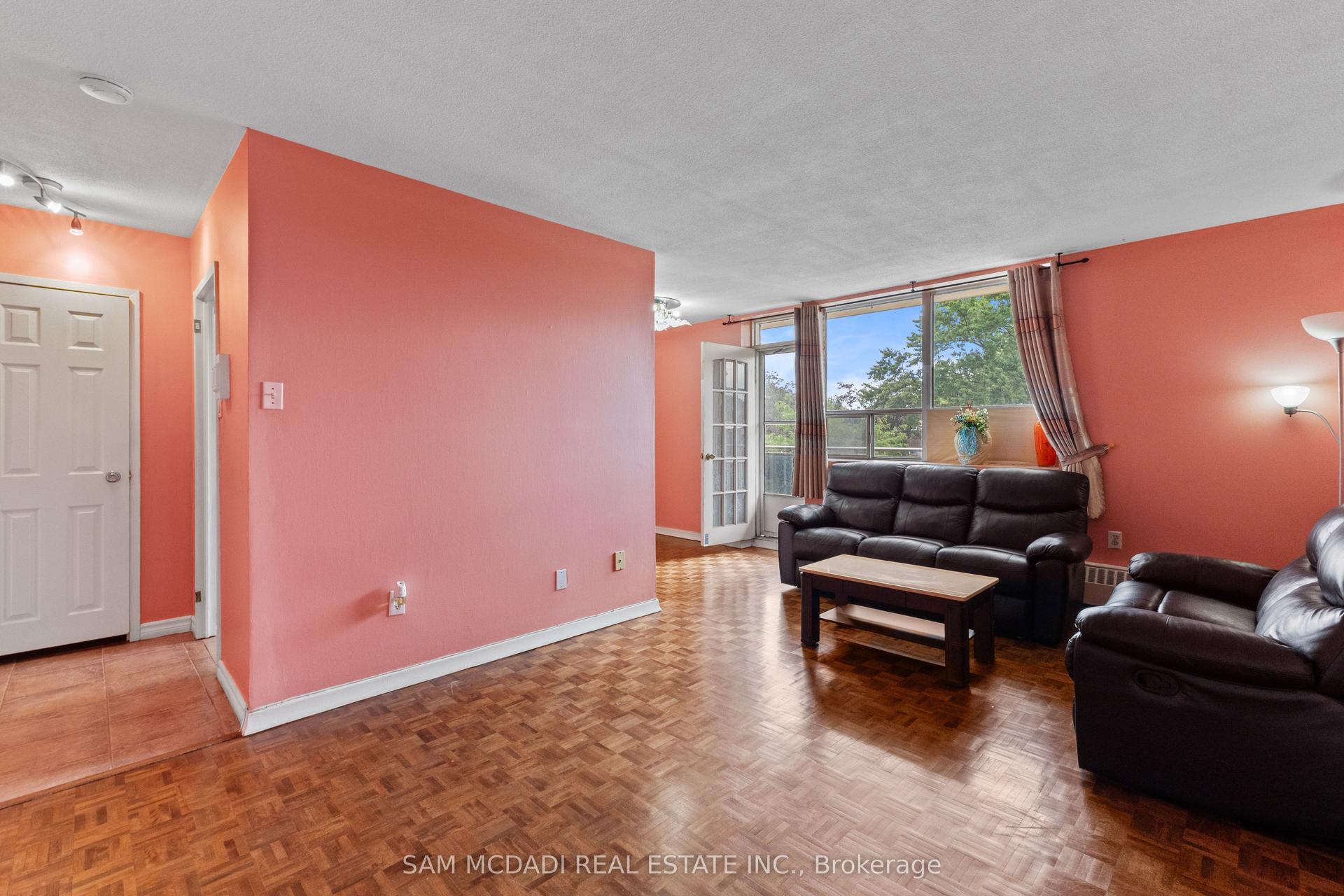 3145 Queen Frederica Drive 208 #208, Mississauga — Condo for sale, photo 1