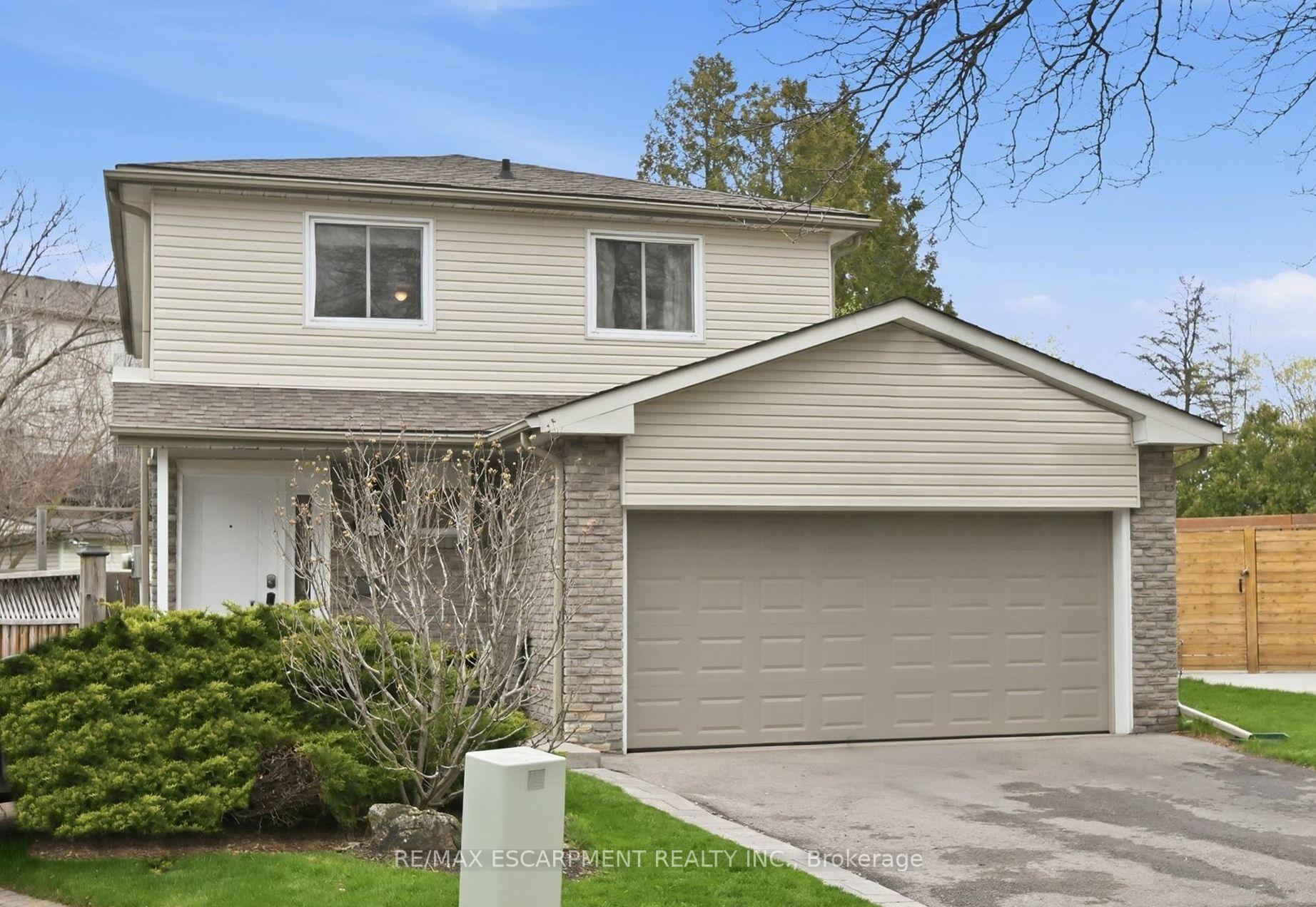 712 Auburn Crescent — photo 1