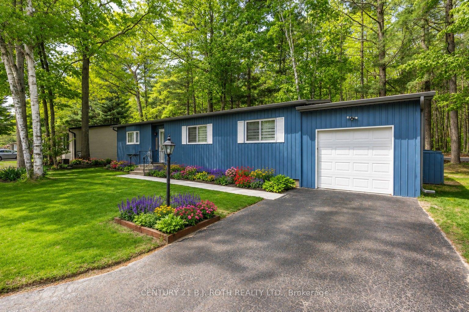 10 Allen Drive N, Wasaga Beach — Detached for sale, photo 1