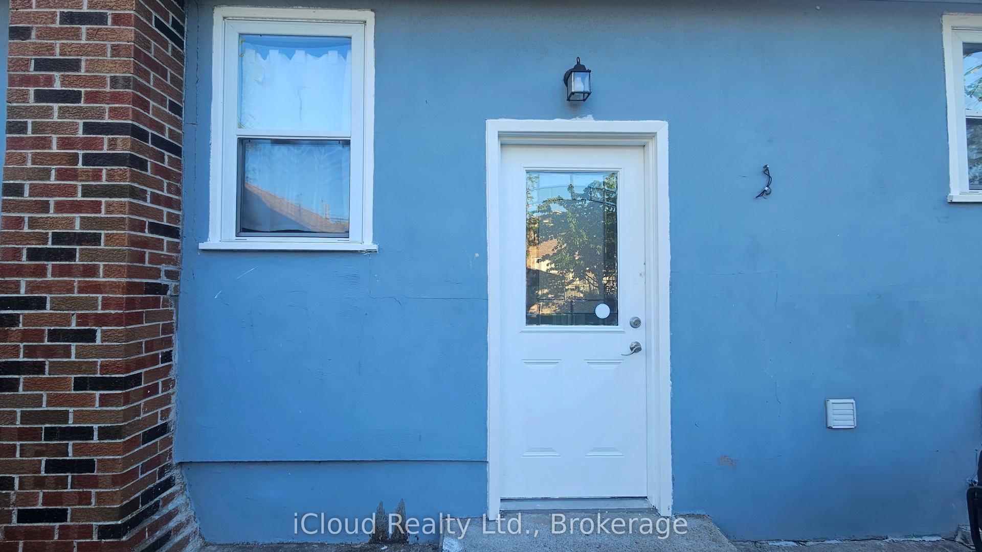 111 Bexhill Avenue Bsmnt #Bsmnt — photo 1