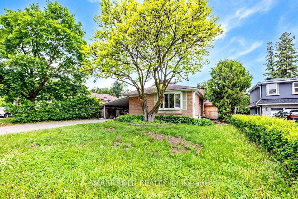10 Holman Crescent Lower #Lower — photo 1