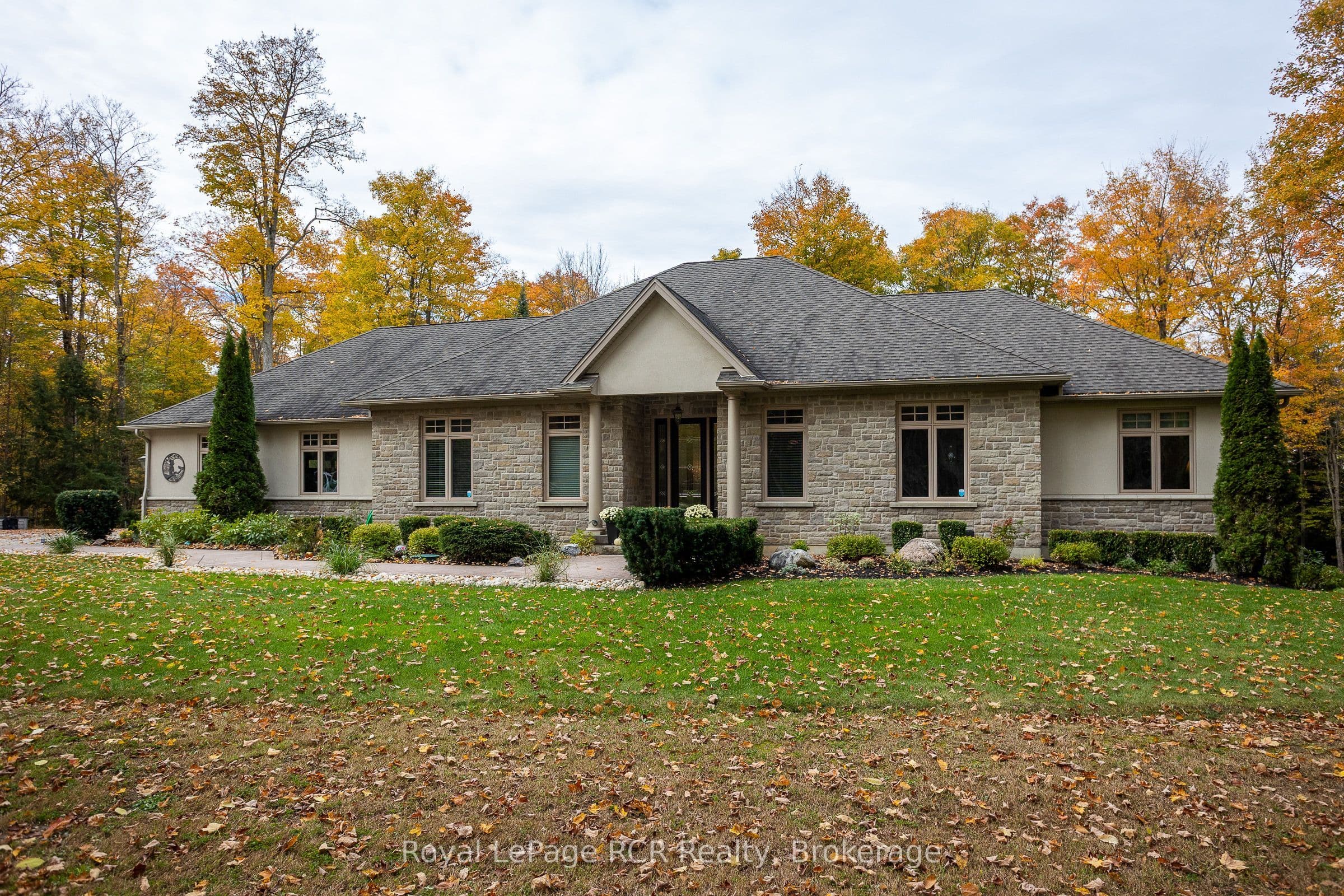 414498 Baseline Road — photo 1