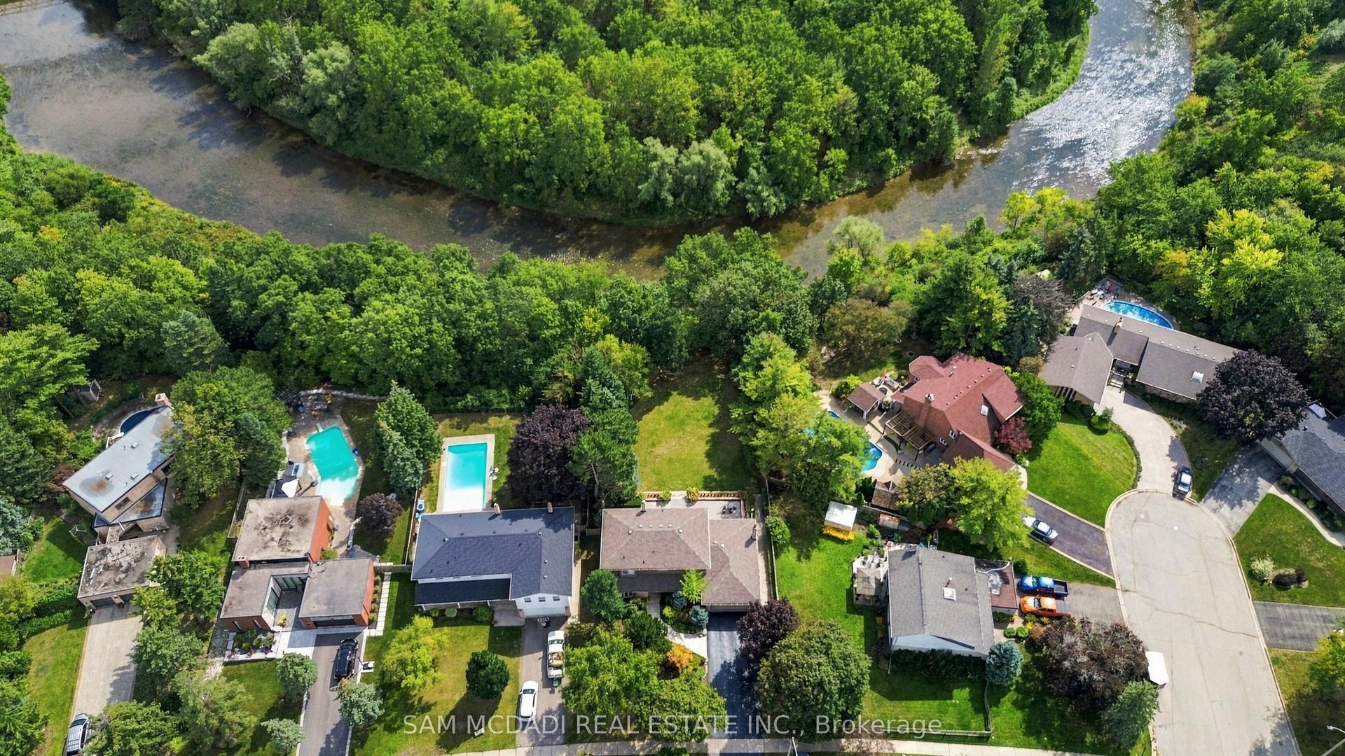 21 Kenninghall Boulevard, Mississauga — Detached for sale, photo 1