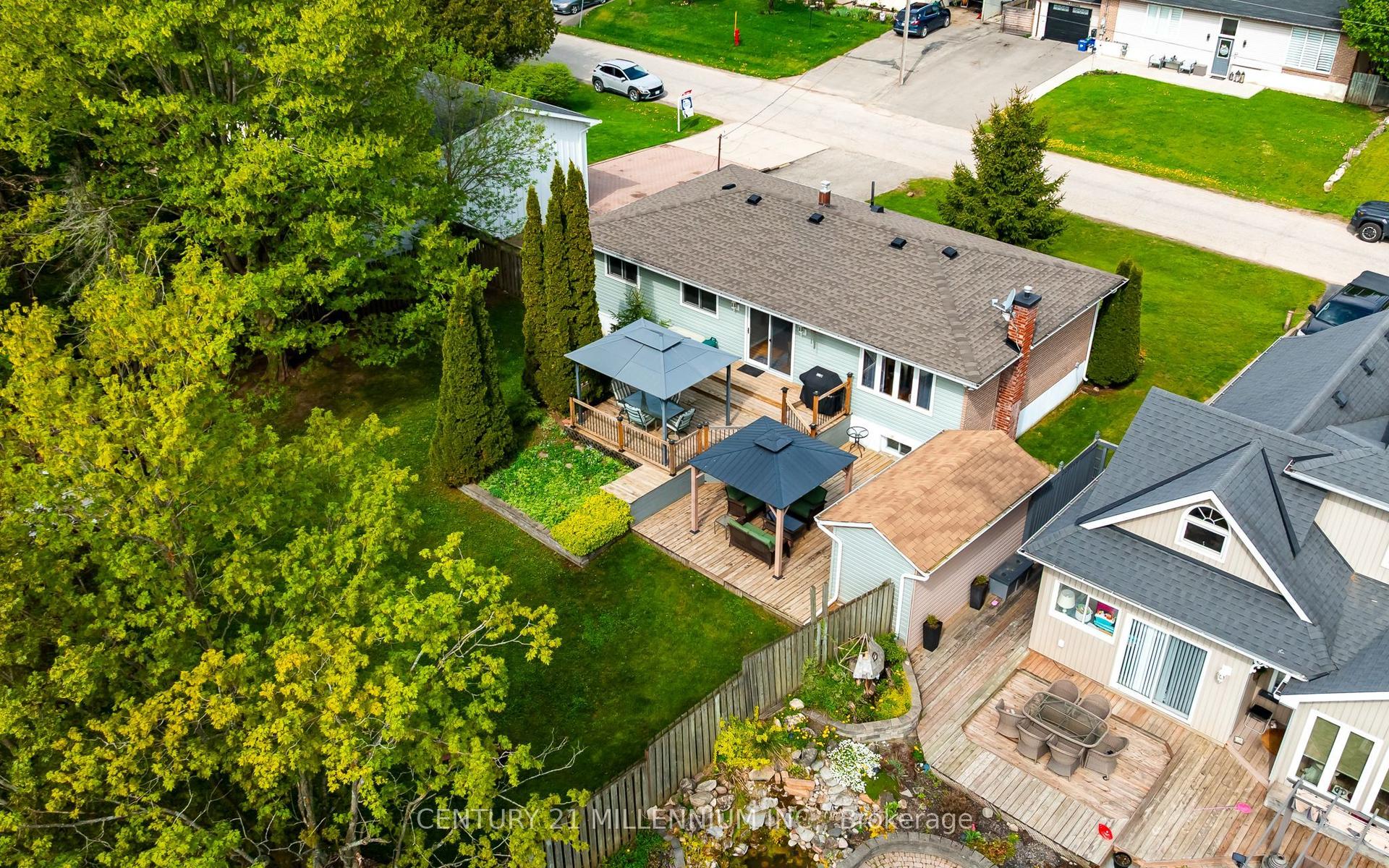 13 Ellen Crescent, Erin — Detached for sale, photo 1