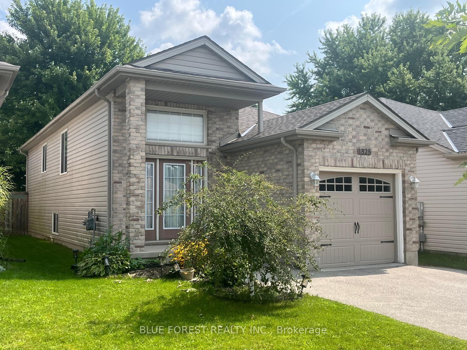 1828 Marconi Boulevard, London East — Detached for lease, photo 1