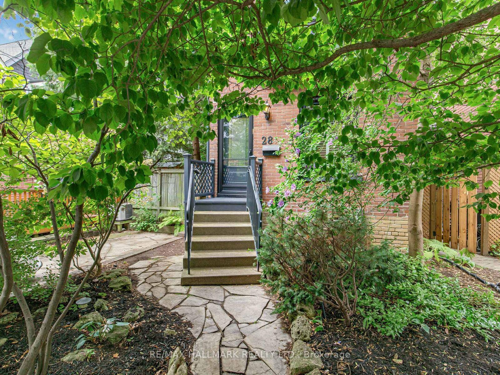 28 Condor Avenue, Toronto — Detached for sale, photo 1