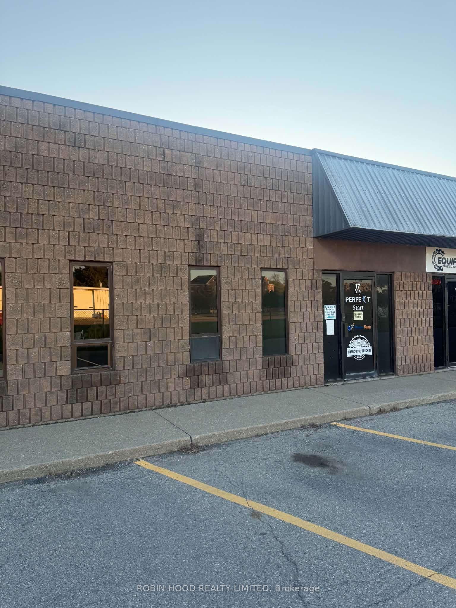444 Riverview Drive 17 #17, Chatham-Kent — Commercial for sale, photo 1
