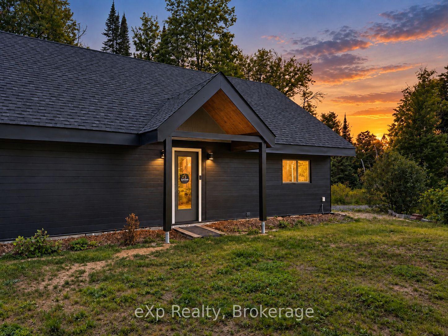 422 Balsam Chutes Road, Huntsville — Detached for sale, photo 1