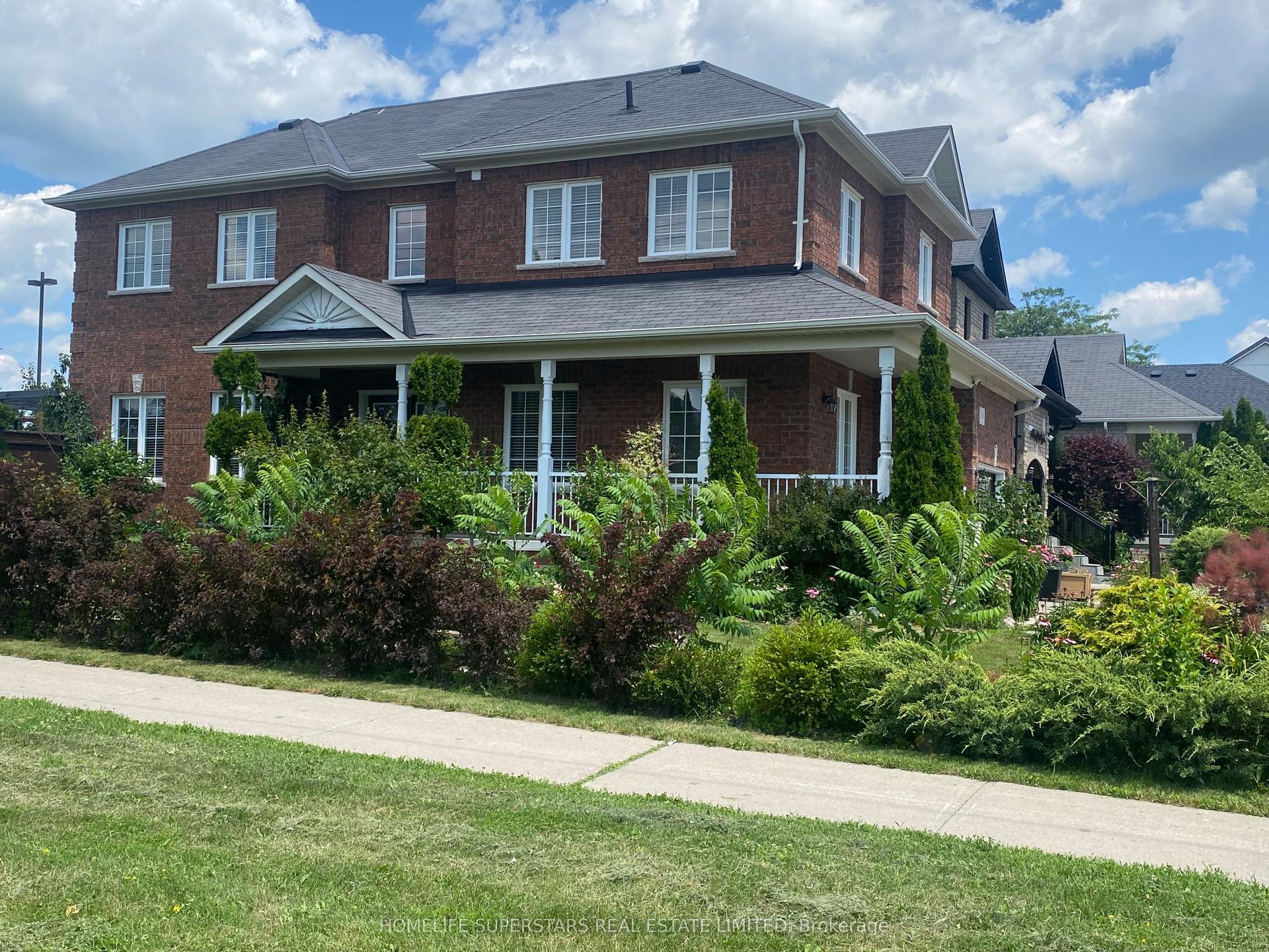 1316 Macinally Court, Oshawa — Detached for sale, photo 1
