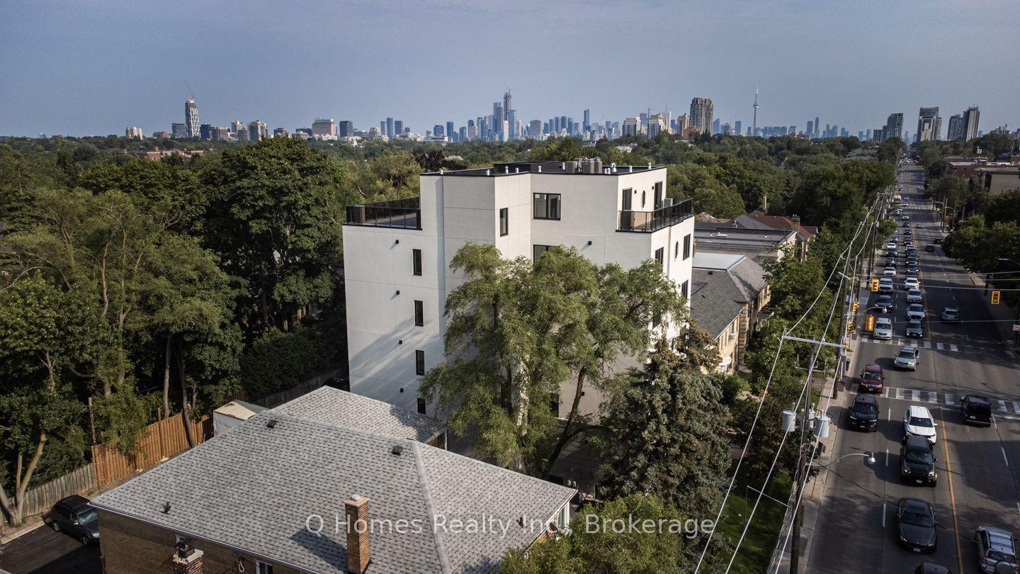 1725 Bathurst Street 001 #001, Toronto — Multiplex for lease, photo 1