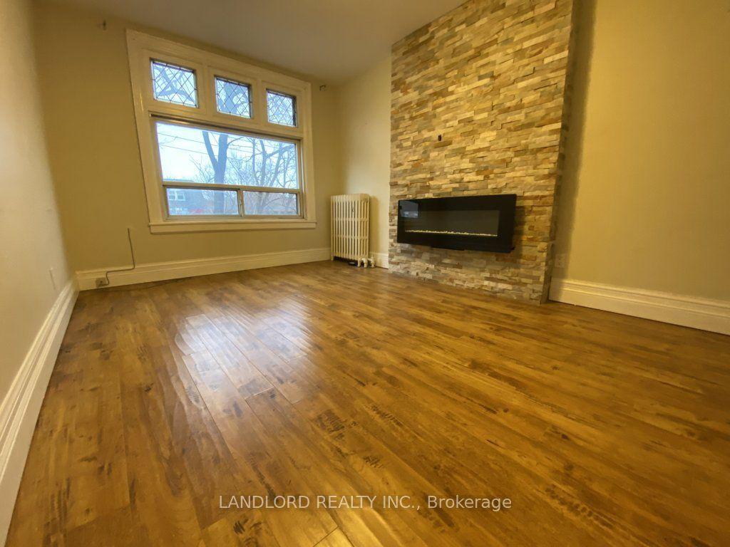 412 Dovercourt Road Upper #Upper — photo 1