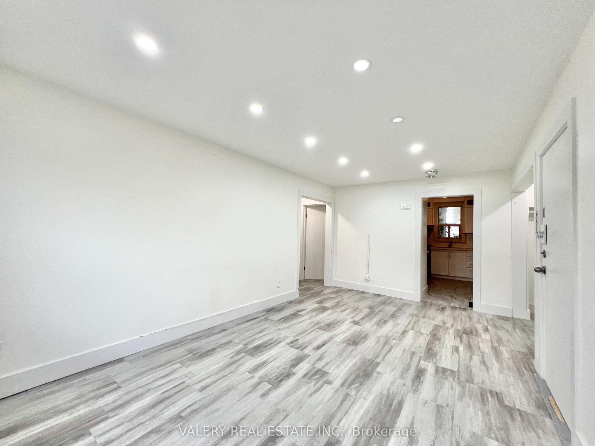 15 Stavebank Road N 4 #4 — photo 1