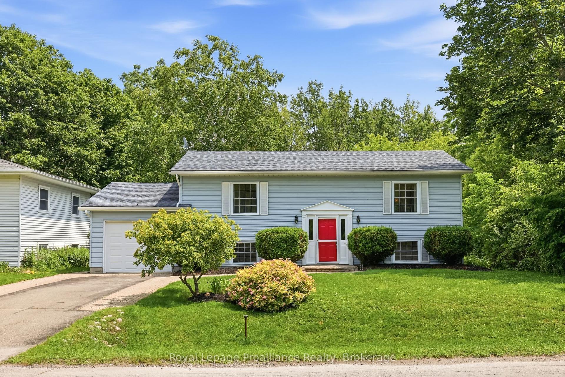 23 Harbour Street, Brighton — Detached for sale, photo 1