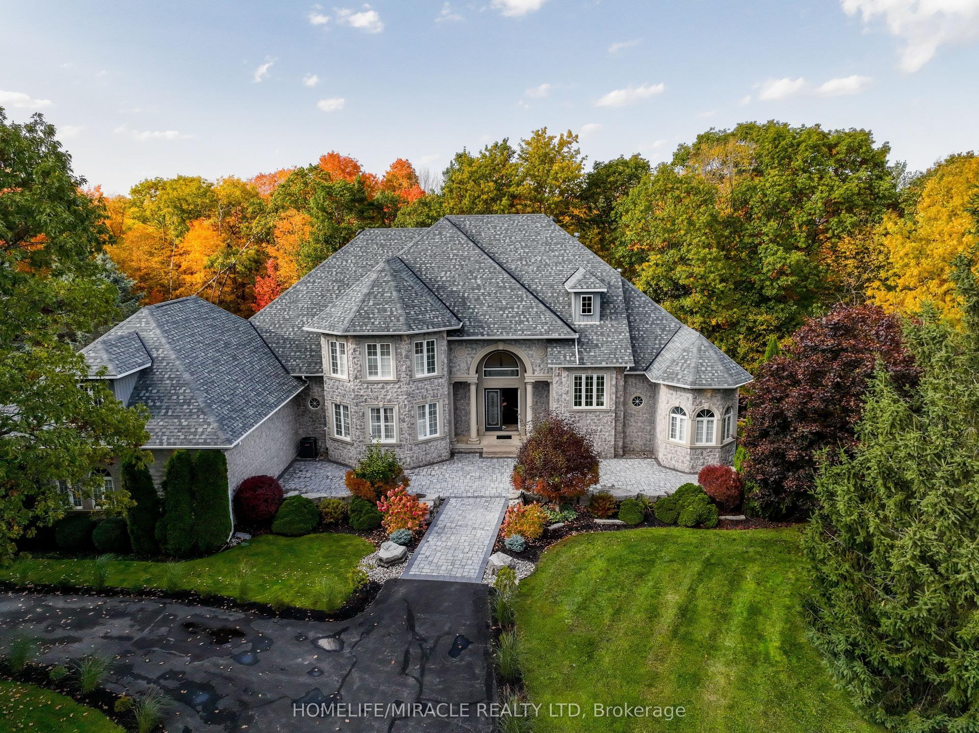 12 Deer Run, Uxbridge — Detached for sale, photo 1