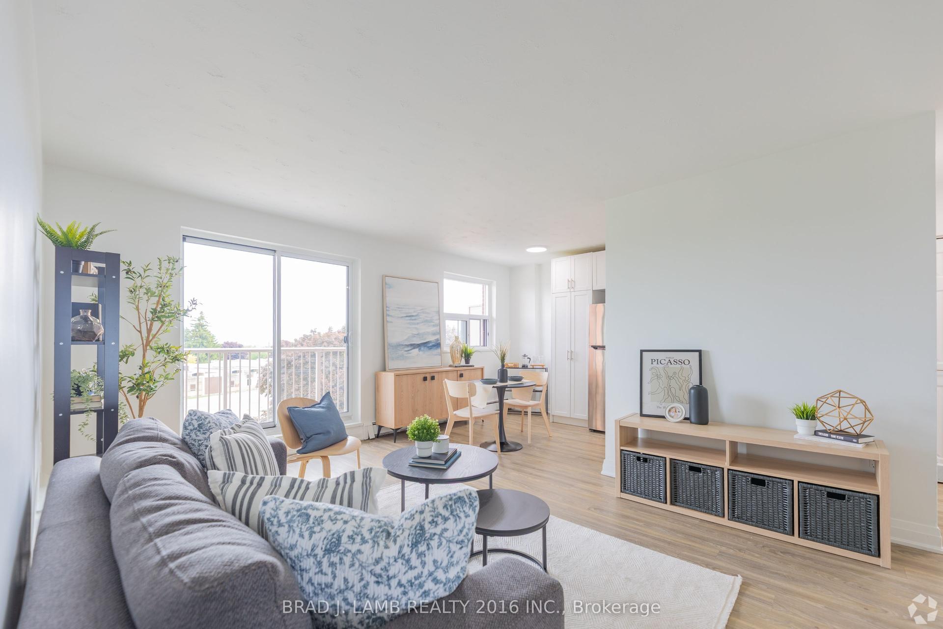 718 LAWRENCE Road E 204 #204 — photo 1
