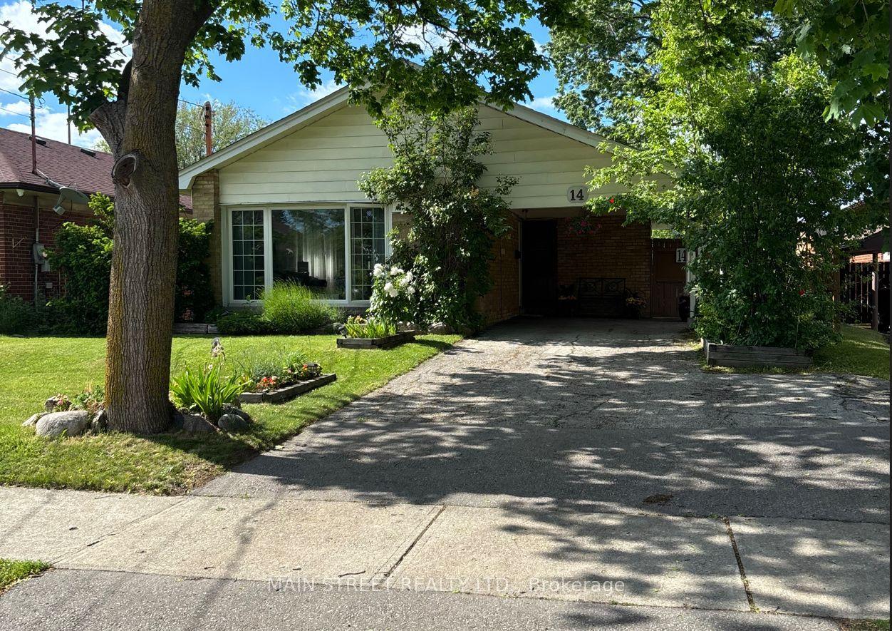 14 Westhampton Drive — photo 1