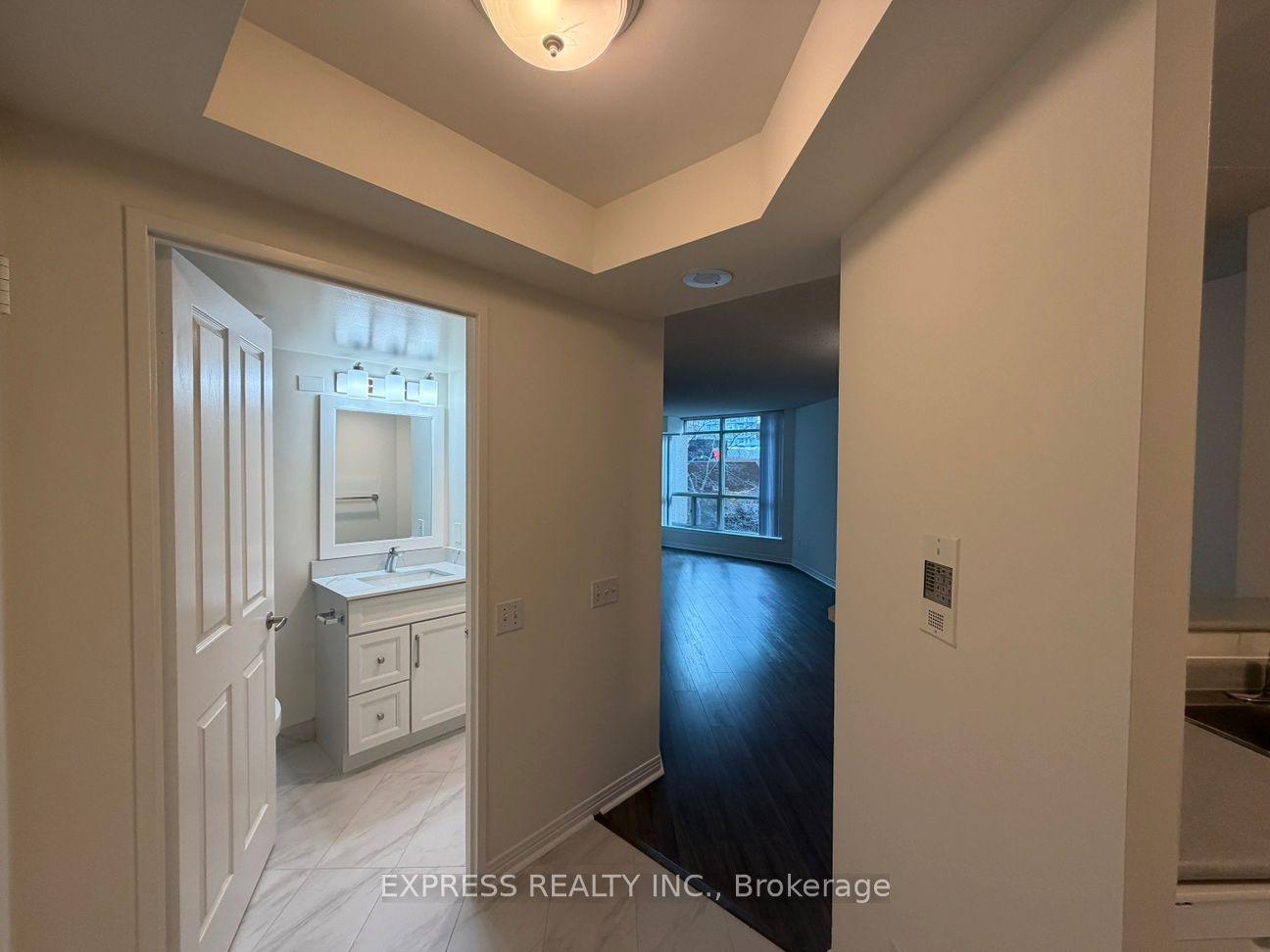 942 Yonge Street 207 #207 — photo 1
