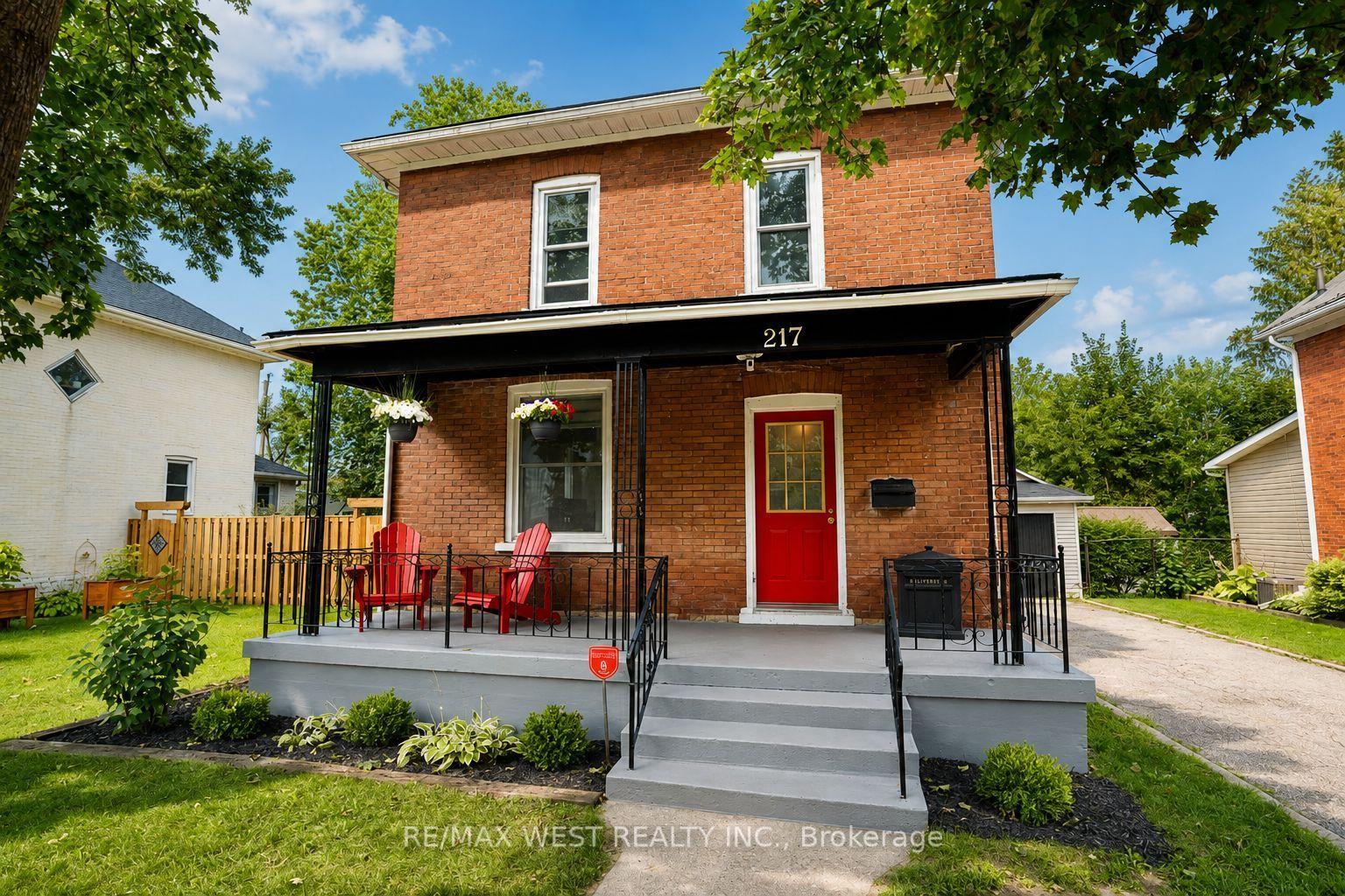 217 HEXAM Street, Cambridge — Detached for sale, photo 1