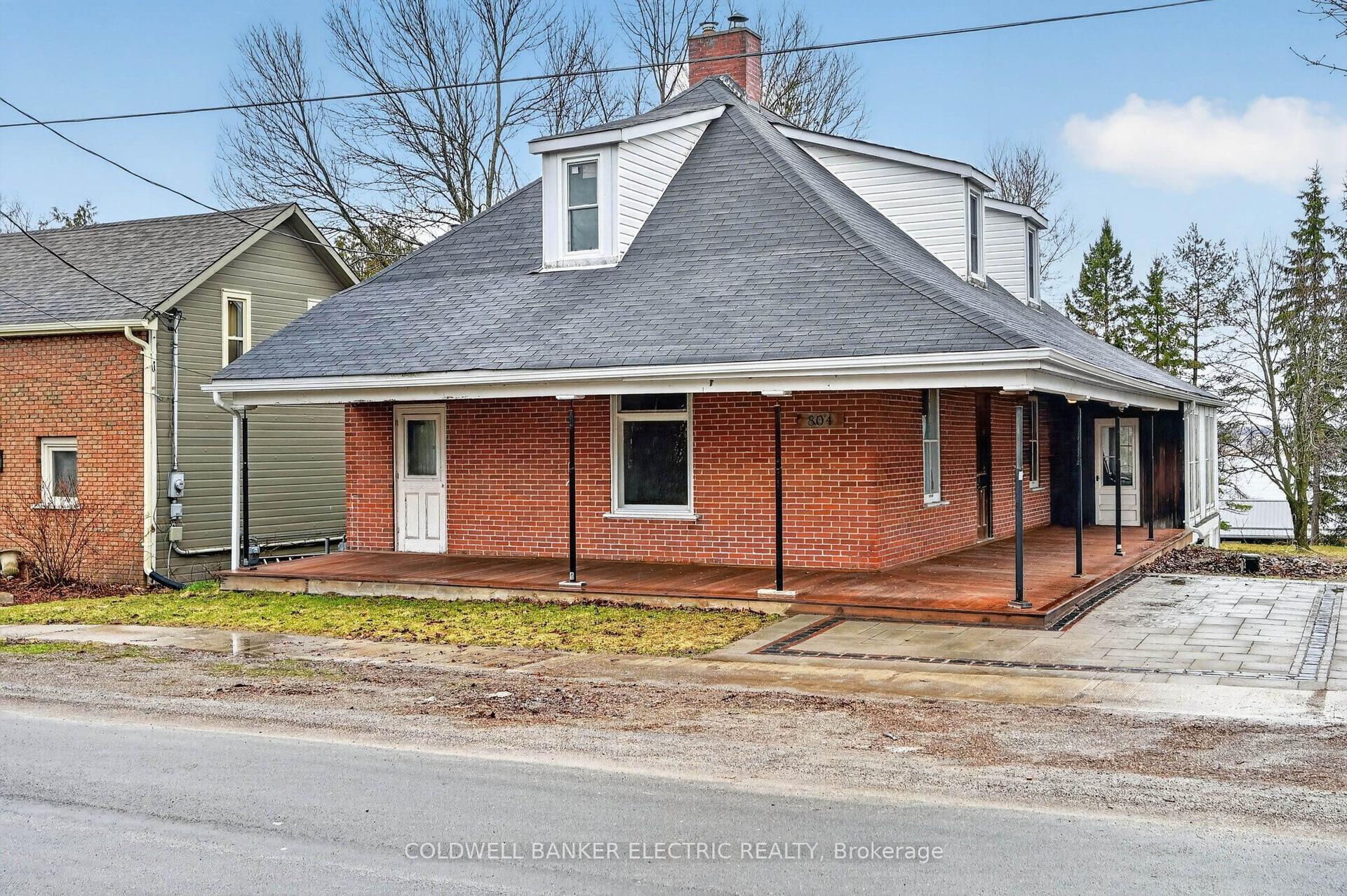 804 Hunter Street — photo 1
