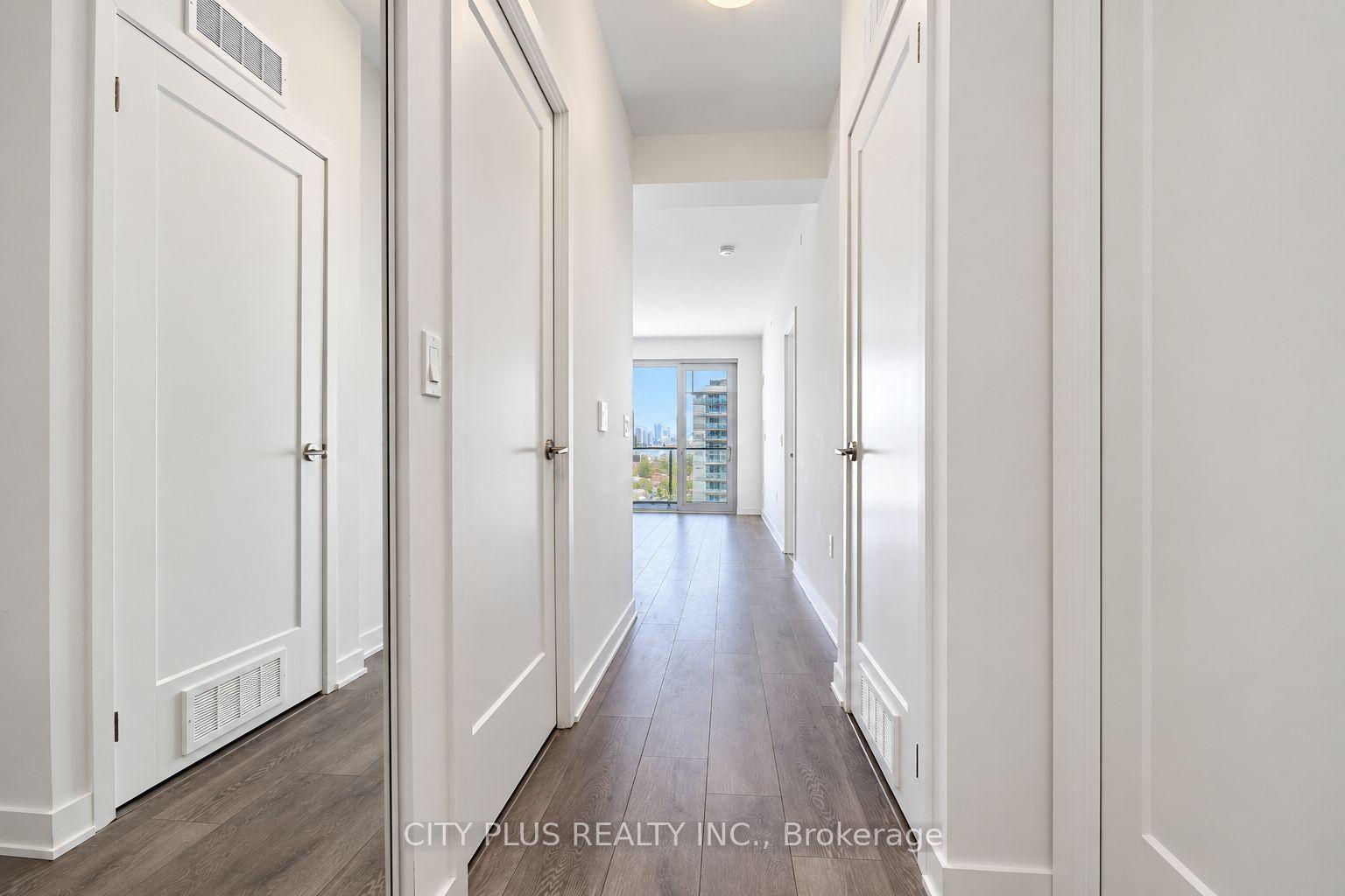 105 Oneida Crescent 809 #809, Richmond Hill — Condo for lease, photo 1