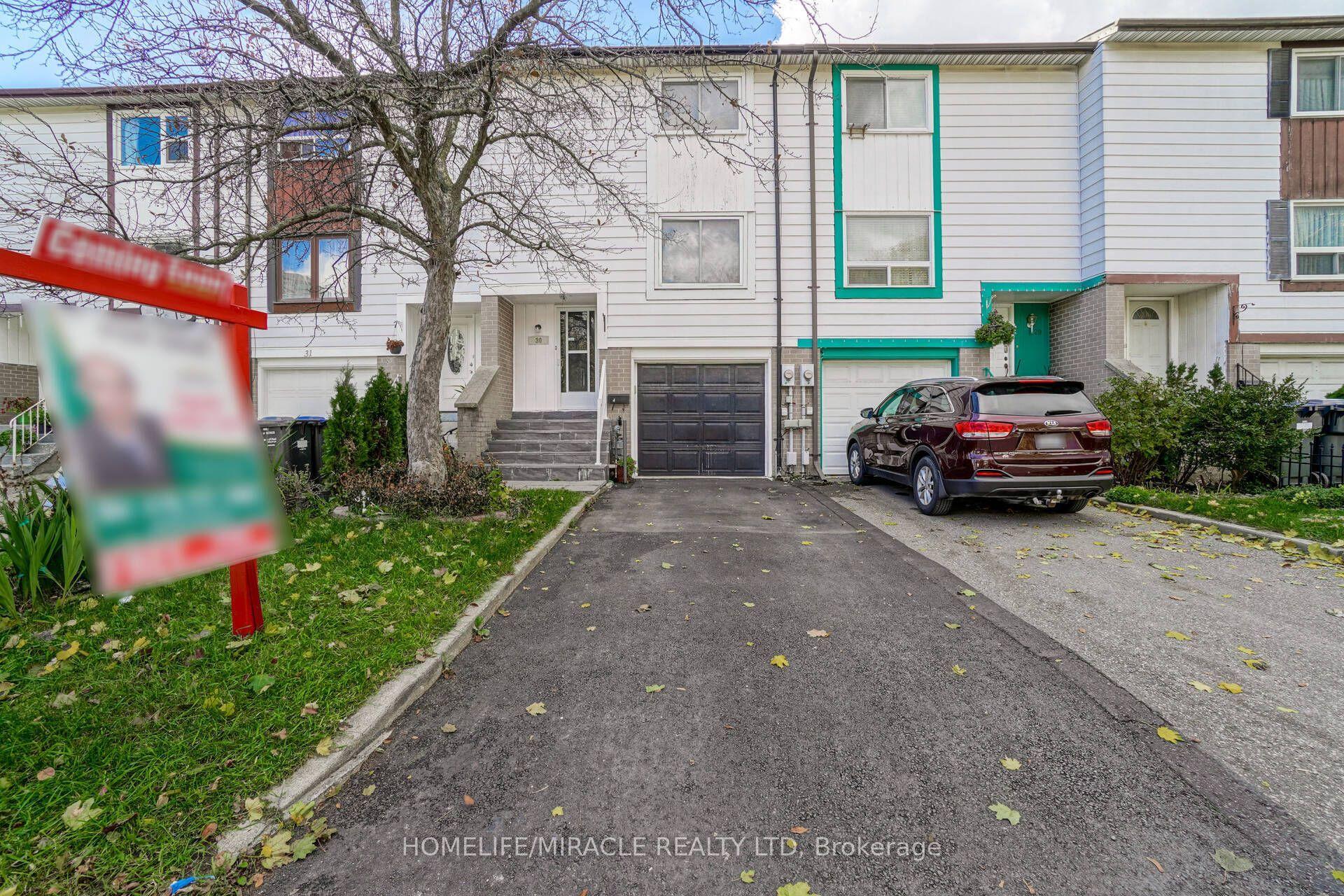 30 Hoskins Square, Brampton — Townhouse for lease, photo 1