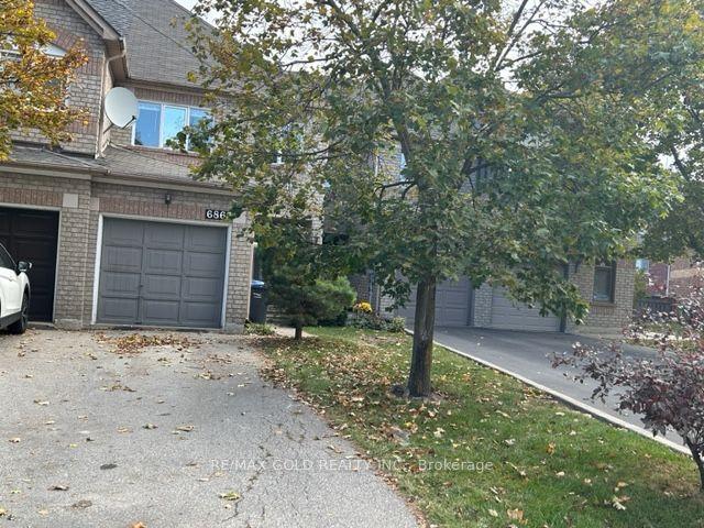 6863 Apex Court, Mississauga — Townhouse for lease, photo 1