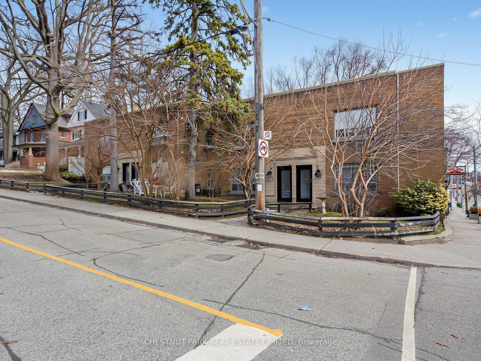 1 Kingswood Road R #R — photo 1